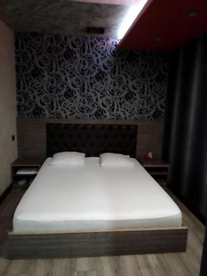 Planet Hotel Jerevan Eksteriør billede